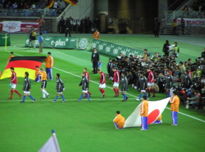 キリンチャレンジ２００４日本代表対ドイツ代表　横浜国際総合競技場